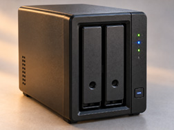Un boîtier NAS à deux disques
